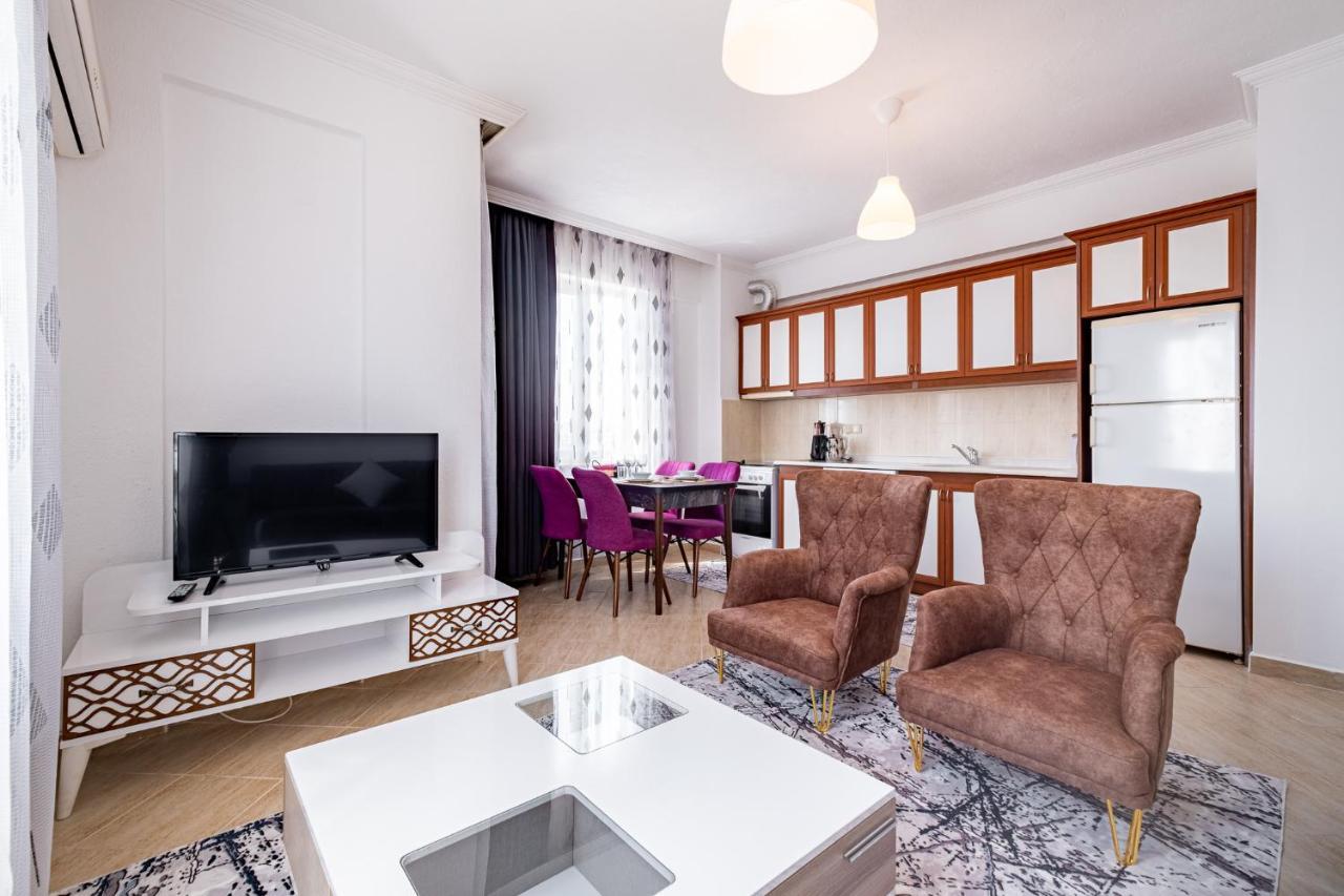 Assos Apart: Havuzlu Sitede Tamami Sizin 2 Oda 1 Salon Daire Apartment *