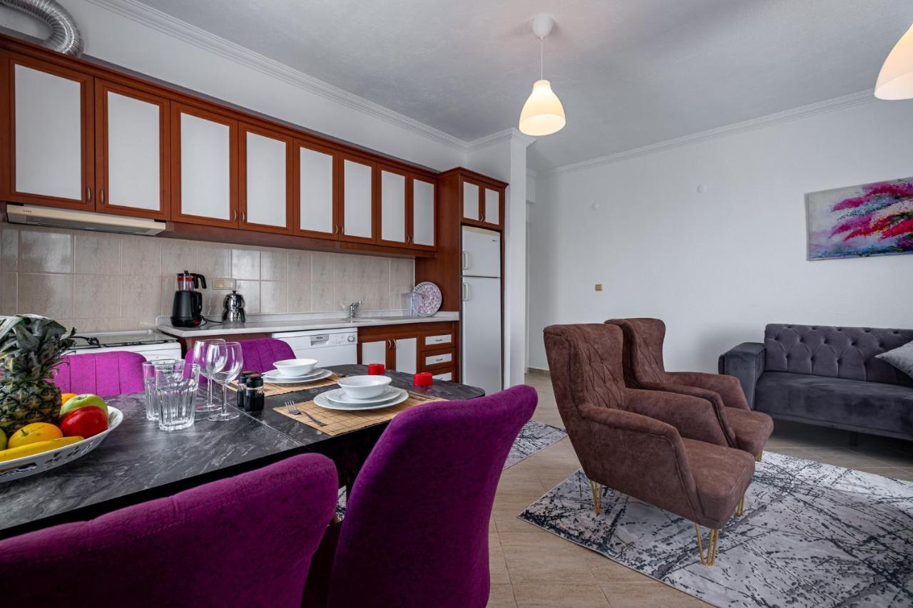 Assos Apart: Havuzlu Sitede Tamami Sizin 2 Oda 1 Salon Daire Apartment *